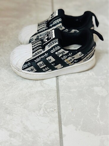 20 Beden Adidas spor ayakkabı