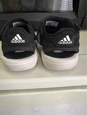 23 Beden Adidas sandalet