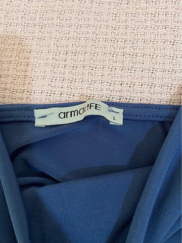 Armalife askılı crop