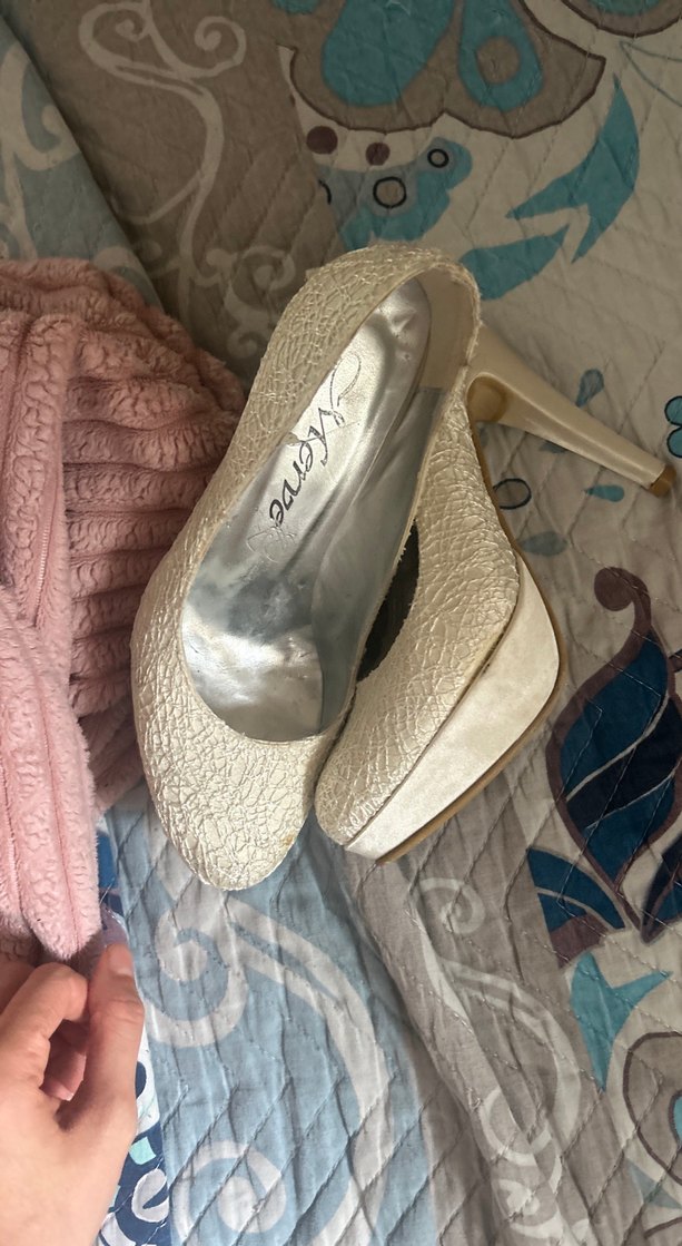 Dantel Detaylı Beyaz Vintage Dolgu Topuklu Ayakkabı - Görsel 4