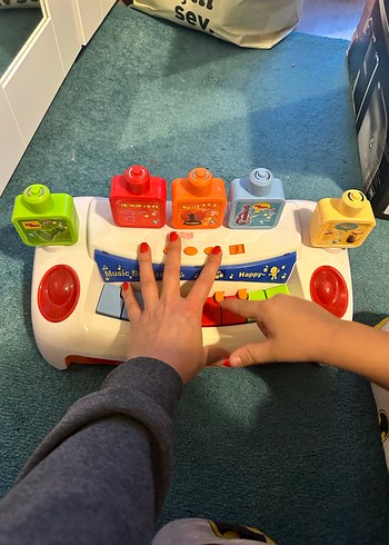 Fisher Price Renkli Eğitici Müzik Oyuncağı