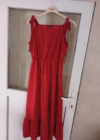 Puantiye Desenli Kırmızı uzun elbise - Görsel 4