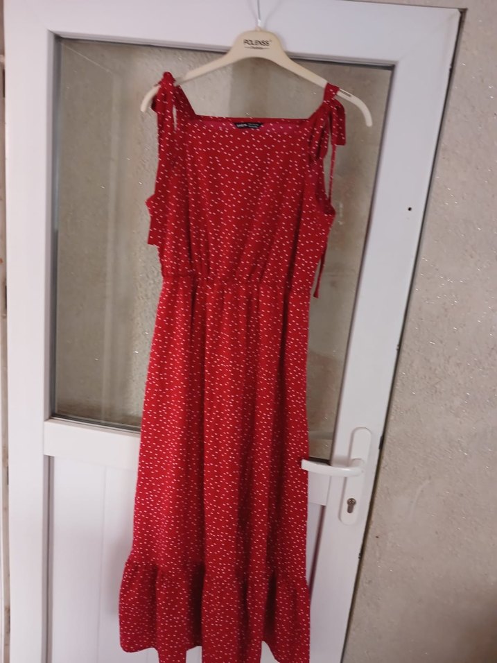 Puantiye Desenli Kırmızı uzun elbise - Görsel 4