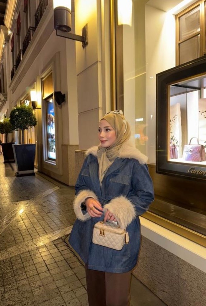 Kürklü Kadın Denim Ceket - Görsel 2