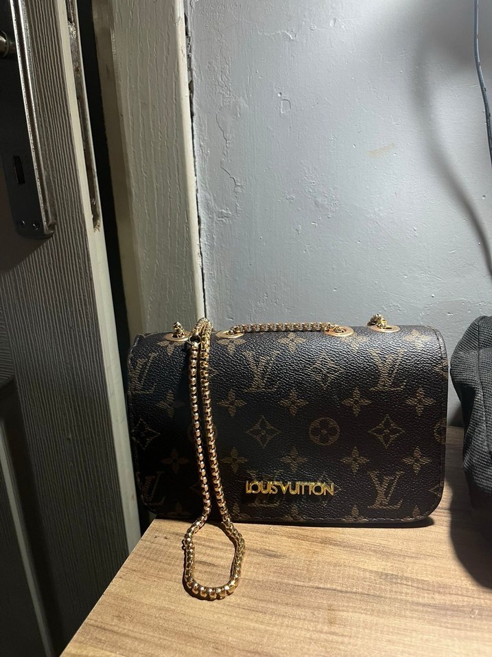 Zincir Detaylı Kahverengi Deri Kadın Çanta - Görsel 2