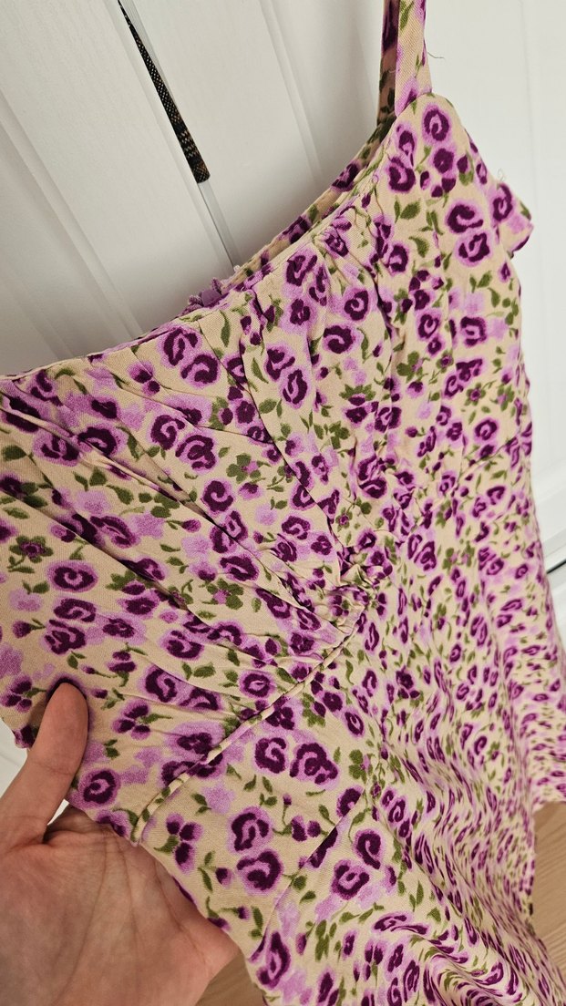 Askılı Çiçekli Elbise - Görsel 4