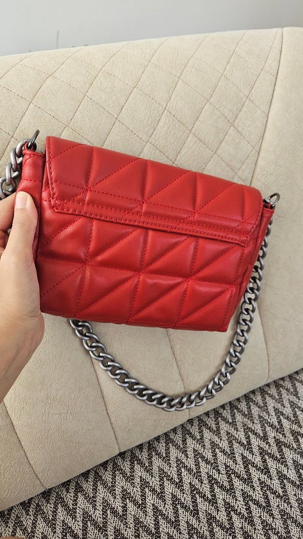 Kırmızı Kol Çantası - Görsel 2