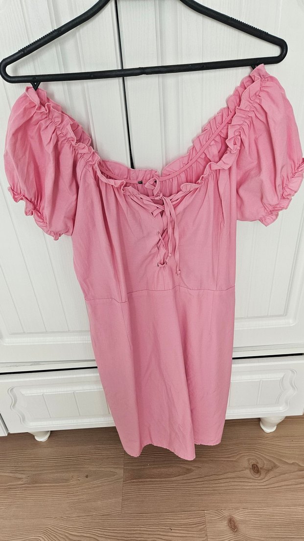 Pembe Elbise - Görsel 2