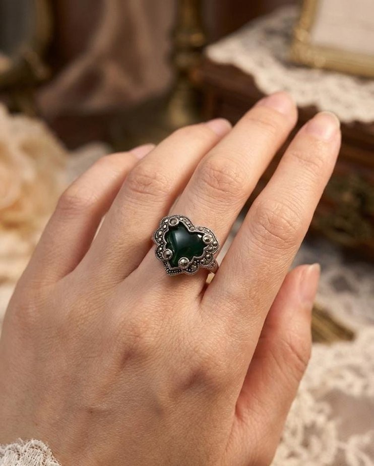 "Zümrüt Kalbin Fısıltısı" Vintage Yüzük Ayarlanabilir - Görsel 2