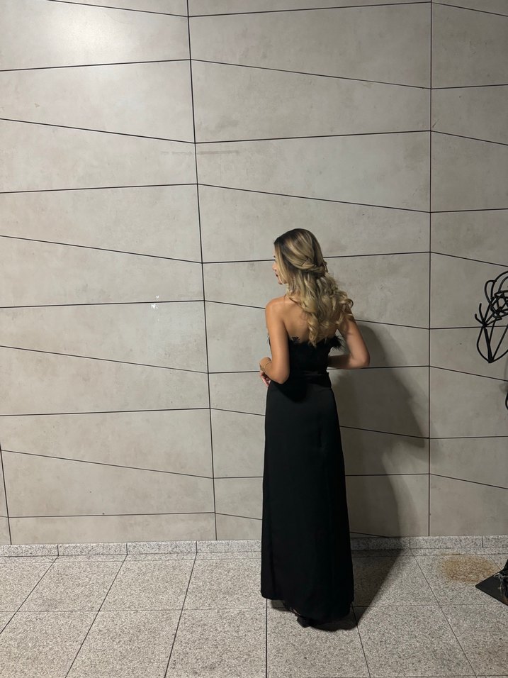 Uzun Siyah Kayışlı Elbise - Görsel 2