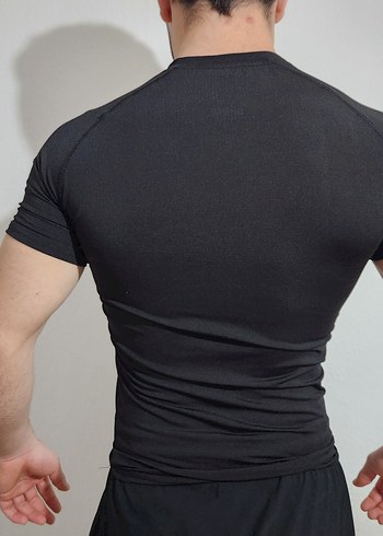 Erkek Siyah Baskılı Fit tişört - Görsel 2