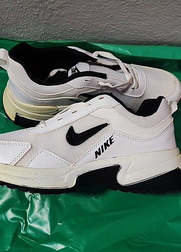 39 Beden Nike Spor Ayakkabı 