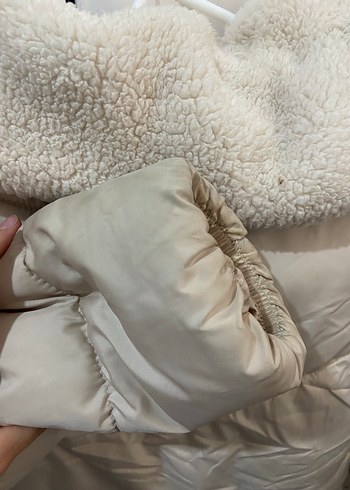 Beyaz Kadın Peluş Detaylı Kışlık Mont - Görsel 8