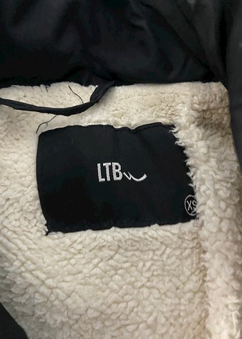 Siyah Kadın Mont - Görsel 4