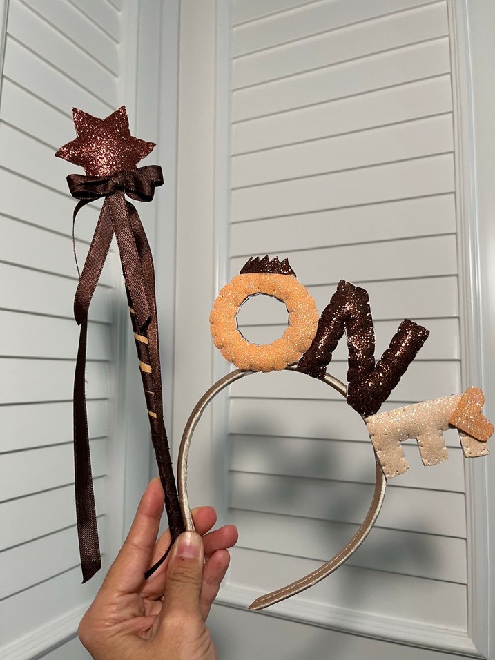 One taç ve asa - Görsel 2