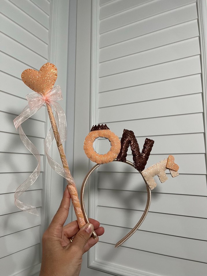 One taç ve asa - Görsel 2