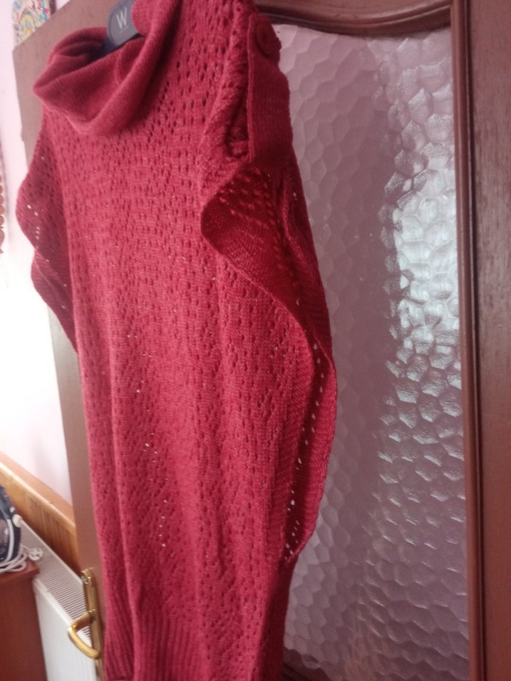 Kırmızı Triko Boğazlı Kolsuz Kazak - Görsel 4