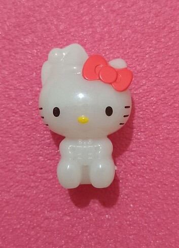 Hello Kitty parlayan figür