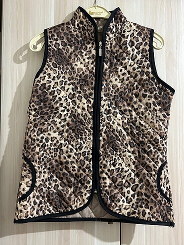 Leopar yelek
