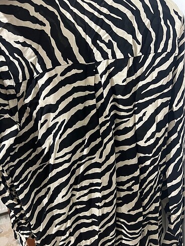 40 Beden siyah Renk Zebra desen gömlek