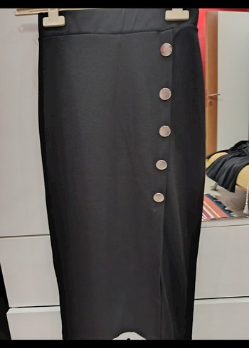 Düğmeli Siyah V Yaka takım - Görsel 3