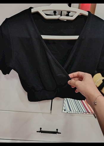 Düğmeli Siyah V Yaka takım - Görsel 2