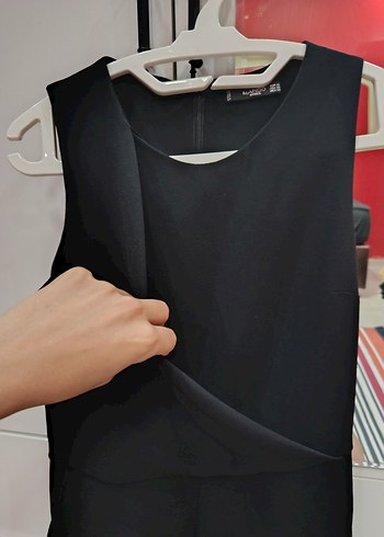 Siyah Drapeli V Yaka Kadın Tulum - Görsel 2