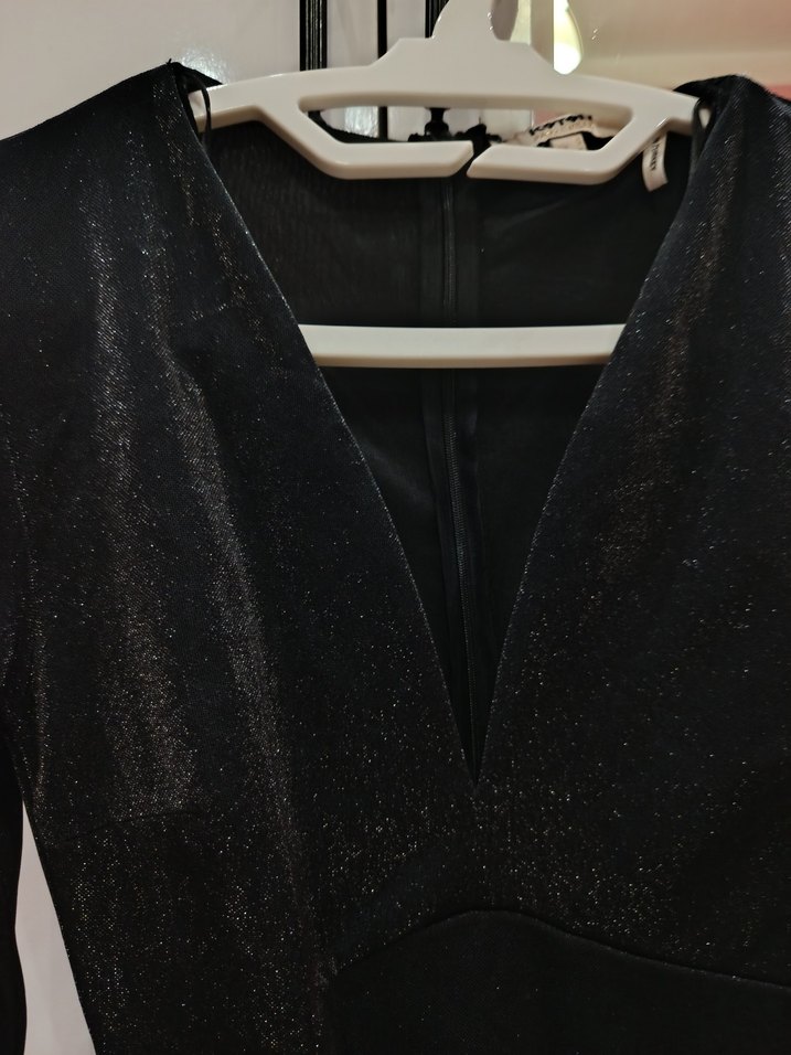 Parlak Siyah V Yakalı Uzun Kollu Mini Elbise - Görsel 4