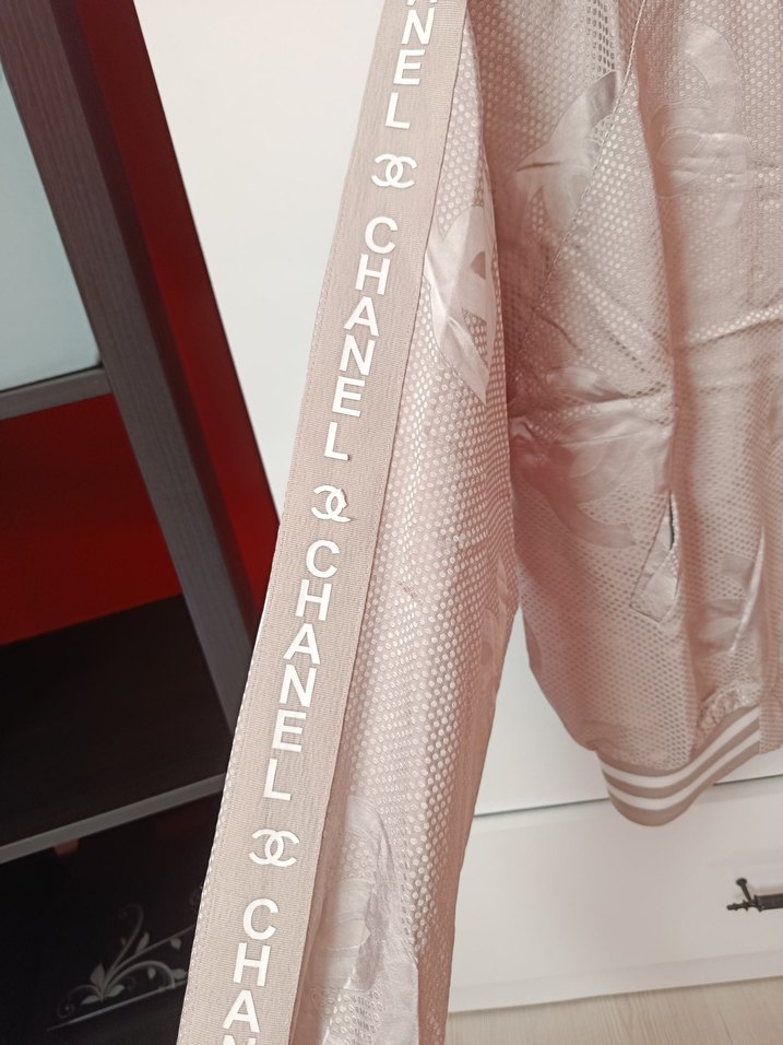 Bej Kısa Parlak Kadın Ceket - Görsel 4