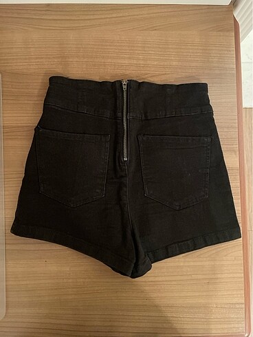 m Beden Bershka şort