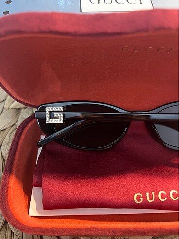 Gucci Gucci güneş gözlüğü leopar taşlı