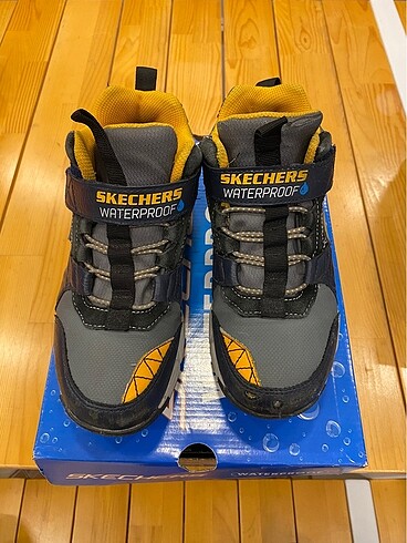 Skechers bot