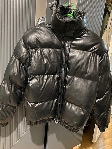 Zara deri şişme mont