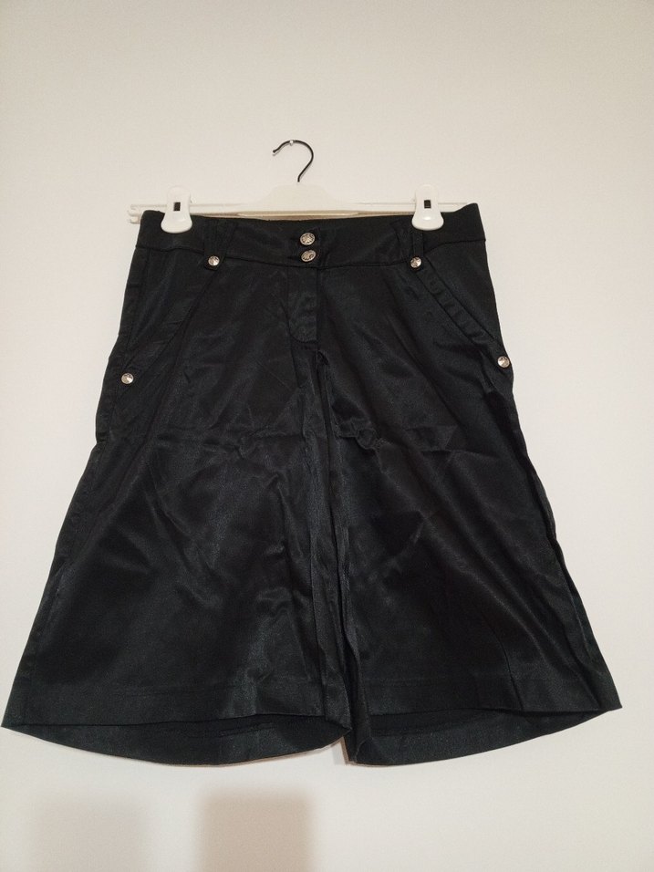 Kadın Siyah Loose Fit Bermuda Şort - Görsel 3