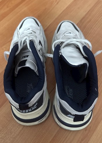 Beyaz Nike Spor Ayakkabı - Görsel 5