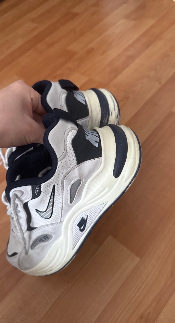 Beyaz Nike Spor Ayakkabı - Görsel 3