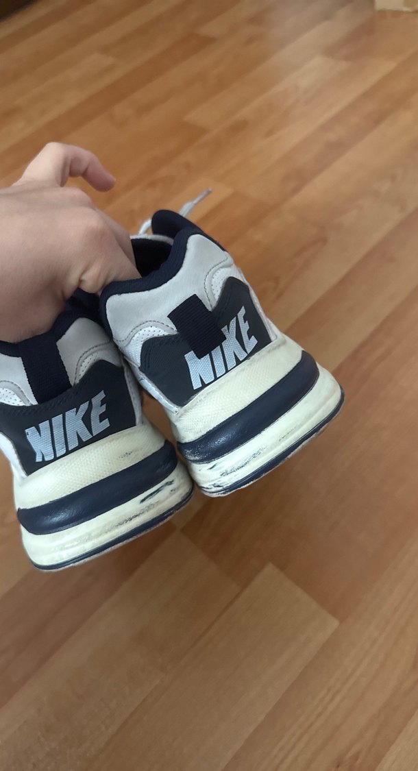 Beyaz Nike Spor Ayakkabı - Görsel 4