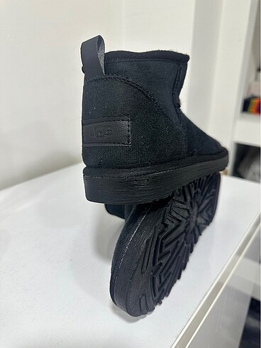 Ugg Mini Ugg siyah bot