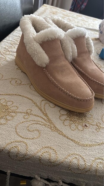 Ugg 39 NUMARA AMA 38 de ÇOK RAHAT OLUR orjinal üründür açık yürüyüş