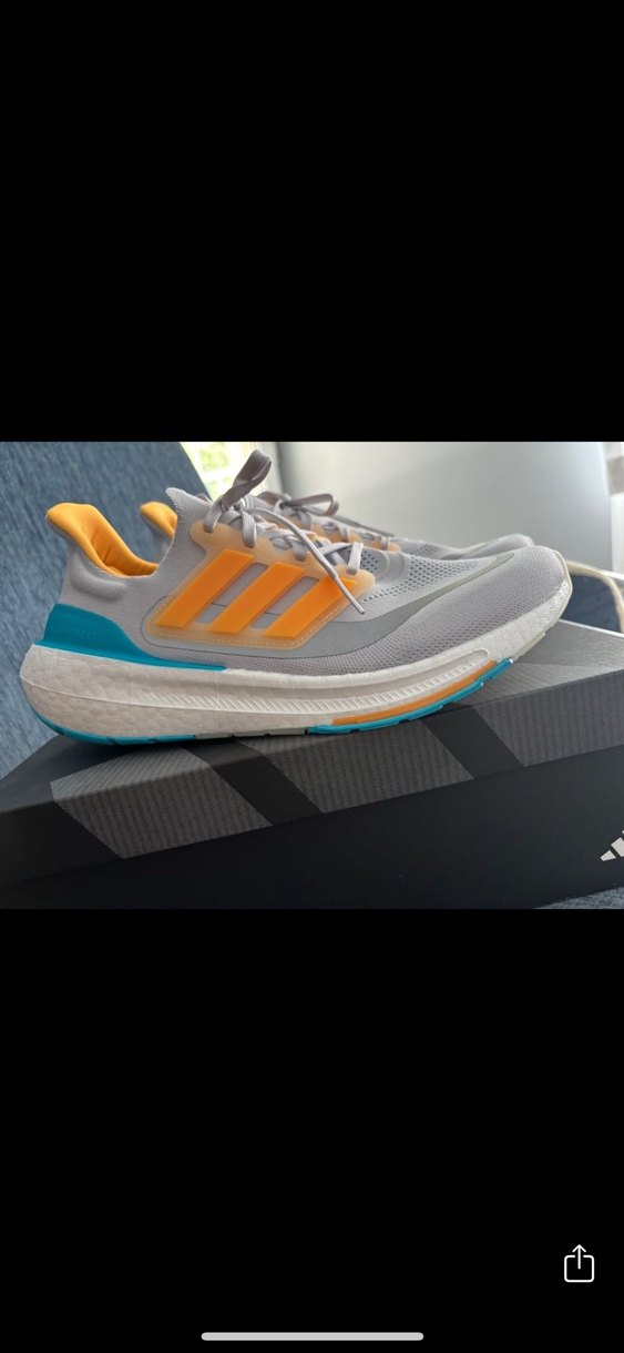 ADIDAS ULRABOOST Beyaz Gri Bağcıklı Erkek Spor Ayakkabı - Görsel 2