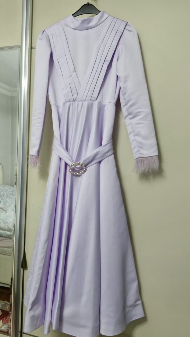 Uzun Mor Drapeli Tesettür Abiye - Görsel 4