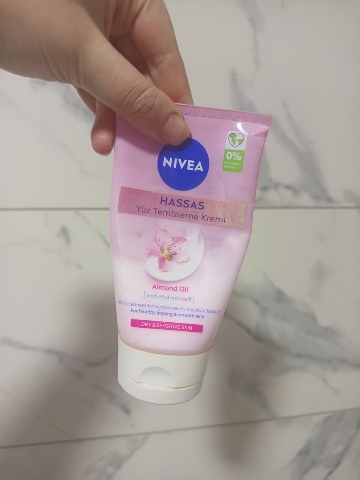 Nivea Hassas Yüz Temizleme Kremi 100 ml - Görsel 2