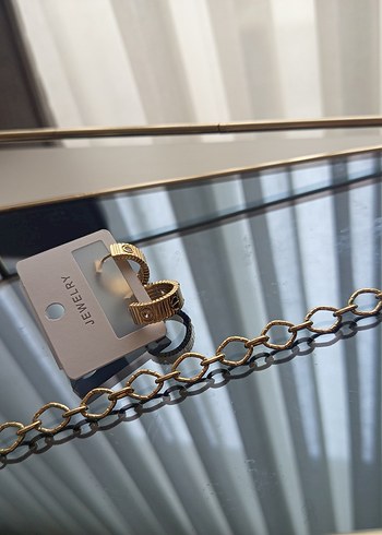 Zincir Detaylı Altın Renk Kadın El Zinciri - Görsel 2