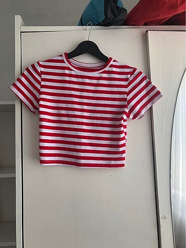 Crop tişört