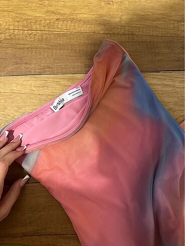 xs Beden bershka elbise