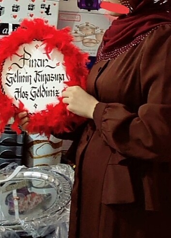 Diğer kalın kemerli ön düğmeli tesettür abiye elbise