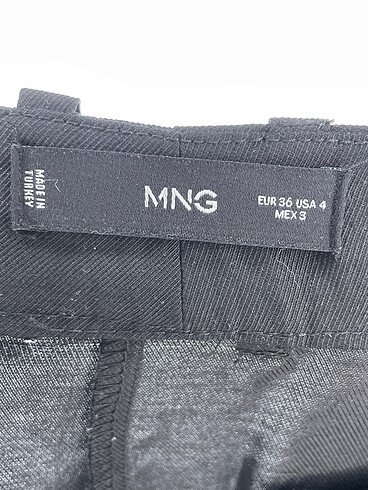 36 Beden siyah Renk Mango Midi Etek %70 İndirimli.