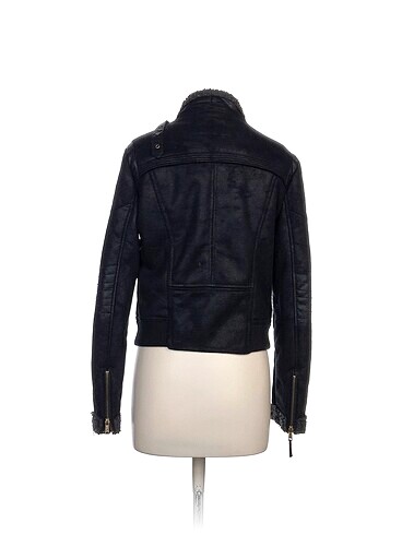 xl Beden Bershka Mont %70 İndirimli.