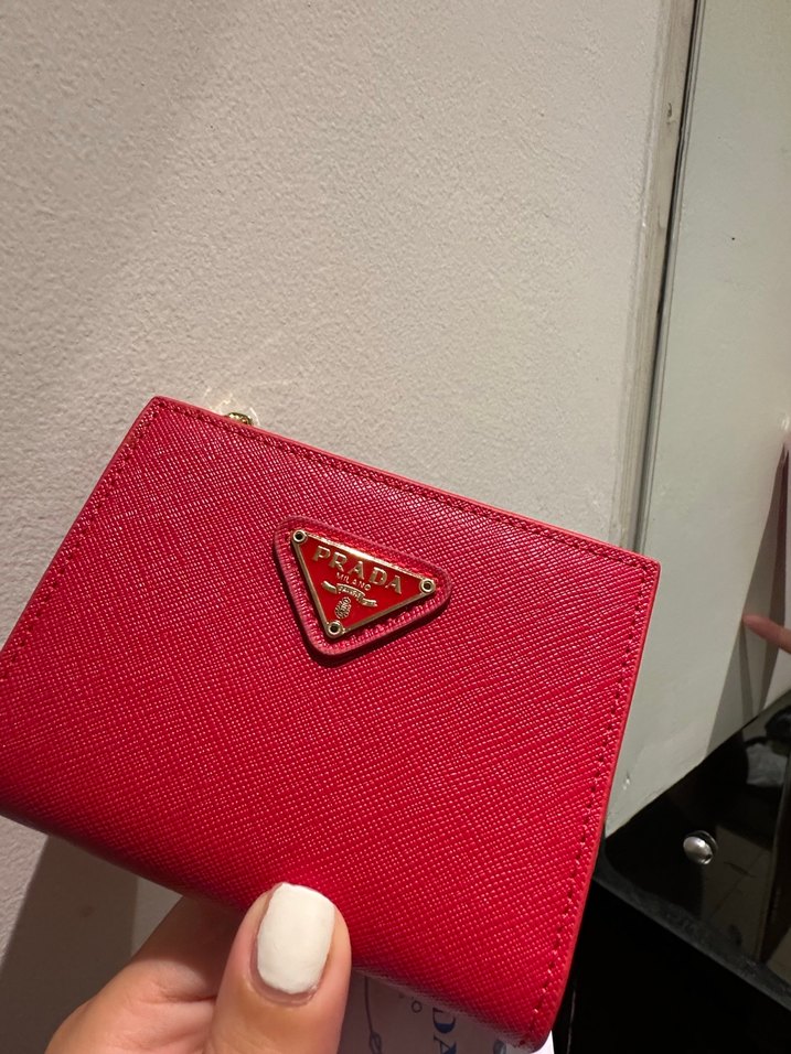 Kırmızı Deri Fermuarlı Prada Cüzdan - Görsel 2