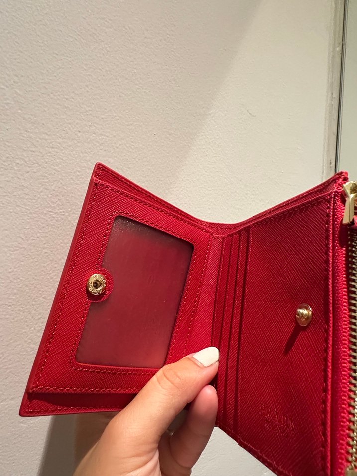 Kırmızı Deri Fermuarlı Prada Cüzdan - Görsel 4